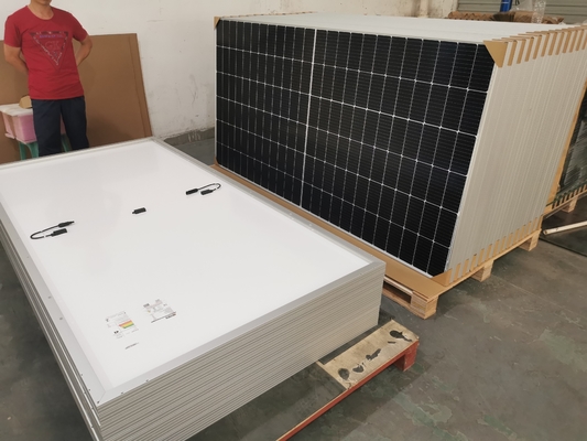 購入 半電池のモノクリスタル太陽電池パネル540W 545W 550W 555W online manufacture